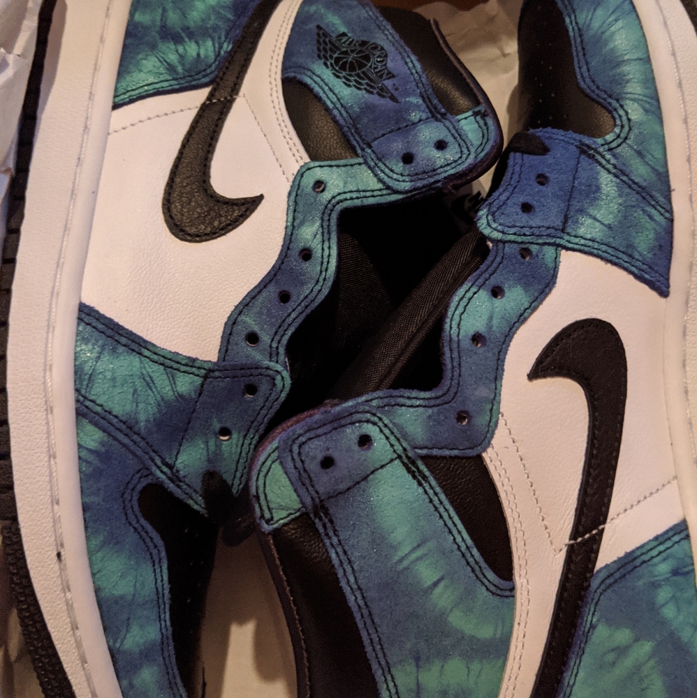 WMANS Air Jordan 1 High OG - Picture 1 of 4